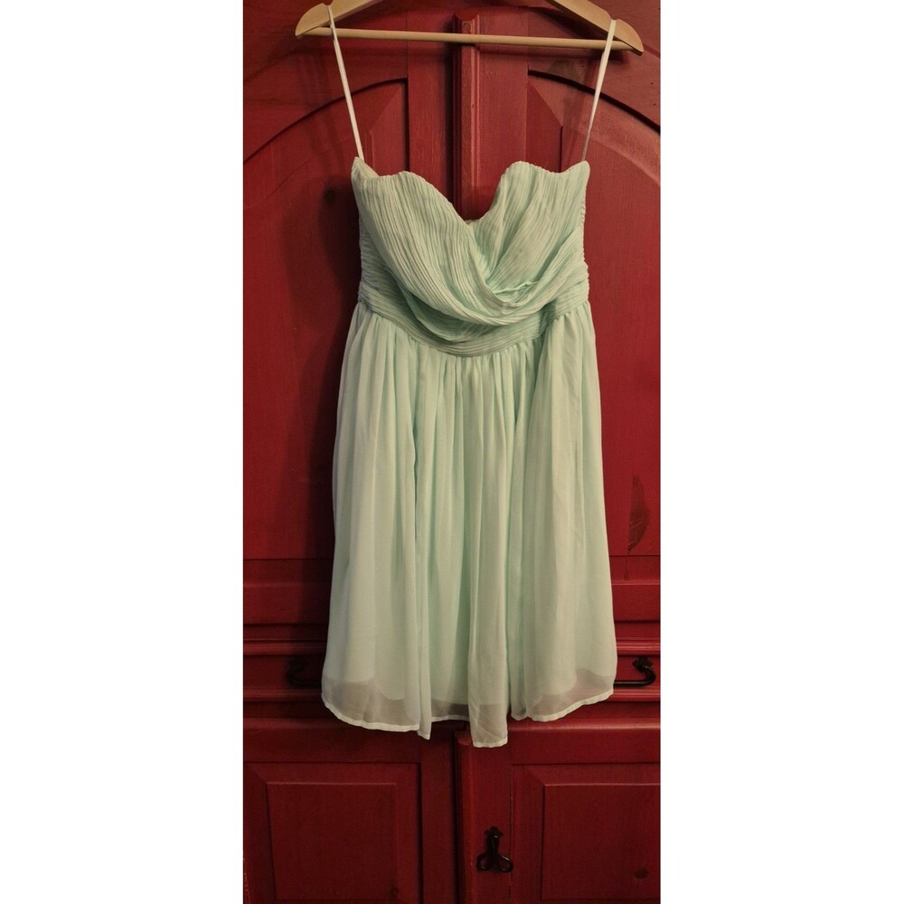 Tevolio Size 10 Mint Green Formal Dress Gathered Criss Cross Bodice Party EUC